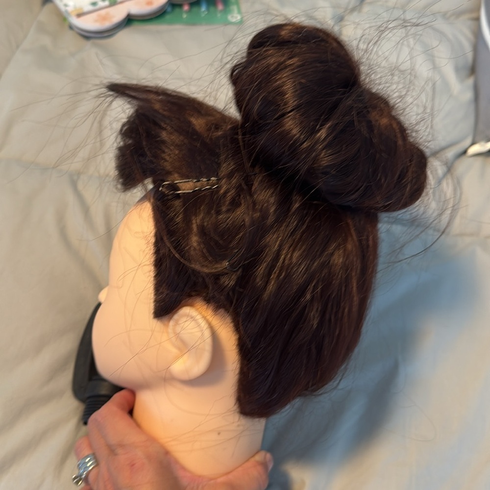 Mannequin head - Picture 2 of 3